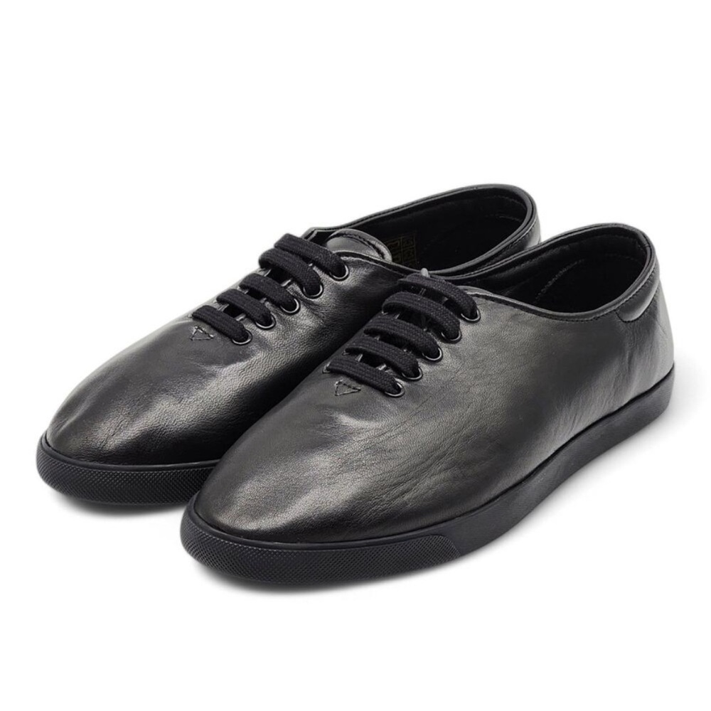 NWB THE ROW BLACL LEATHER SIZE 38